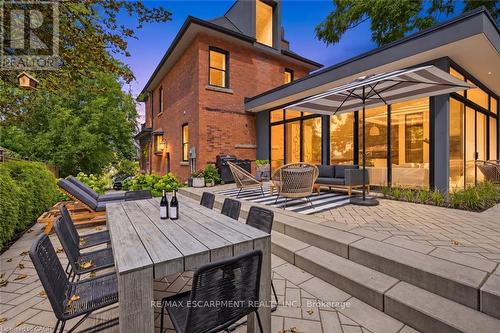 2 Freeman Place, Hamilton, ON 