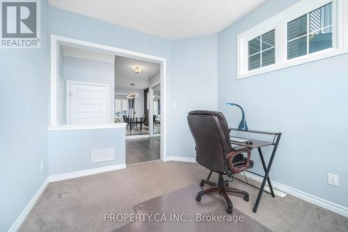 Functional main floor workspace - 125 Sweetvalley Drive, Ottawa, ON 