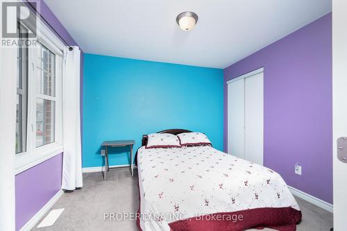 Spacious bedroom, plush carpet - 125 Sweetvalley Drive, Ottawa, ON 