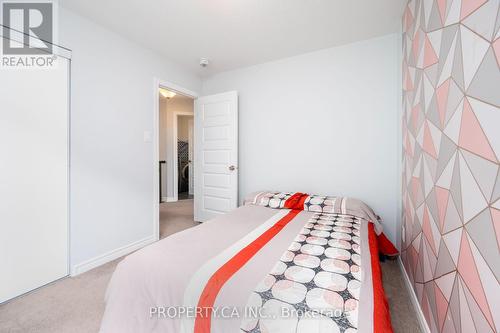 Generous closet, natural light - 125 Sweetvalley Drive, Ottawa, ON 