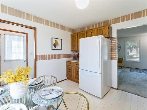 2238 Burrows Ave, Winnipeg, MB 
