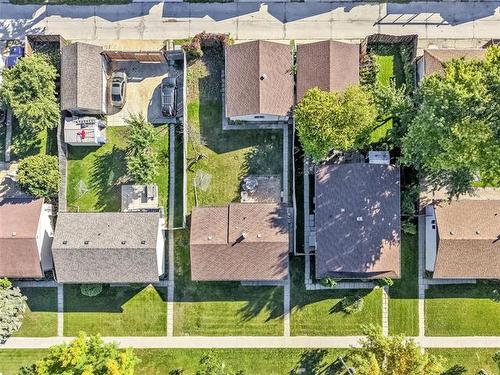 2238 Burrows Ave, Winnipeg, MB 