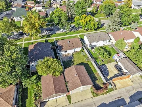2238 Burrows Ave, Winnipeg, MB 