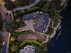 4532 Gordon Point Dr Saanich, BC V8N 6L2
