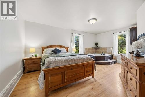 5458 Douglas Line, Plympton-Wyoming, ON 