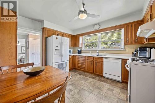 1242 Marcin Road, Sarnia, ON 