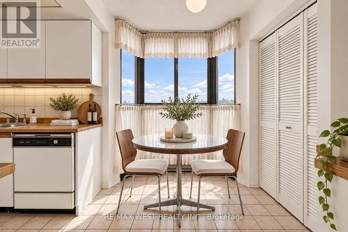 BREAKFAST NOOK - 2702 - 80 Antibes Drive, Toronto, ON 