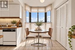 BREAKFAST NOOK - 
