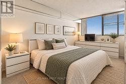 PRIMARY BEDROOM - 