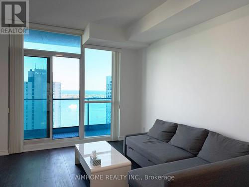 3210 - 33 BAY STREET , Toronto, Ontario M5J 2Z3 5