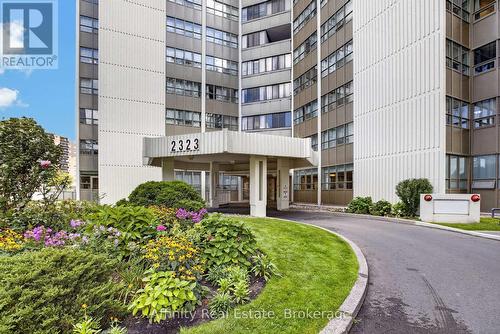 808 - 2323 Confederation Parkway, Mississauga, ON 