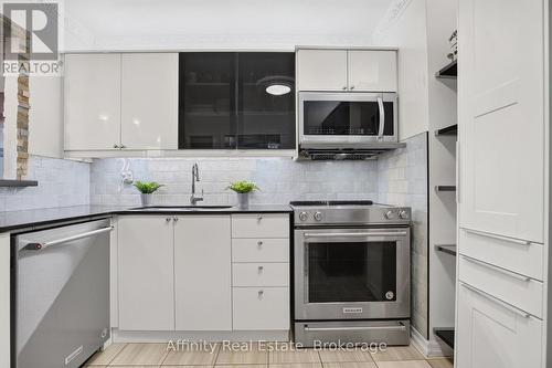 808 - 2323 Confederation Parkway, Mississauga, ON 