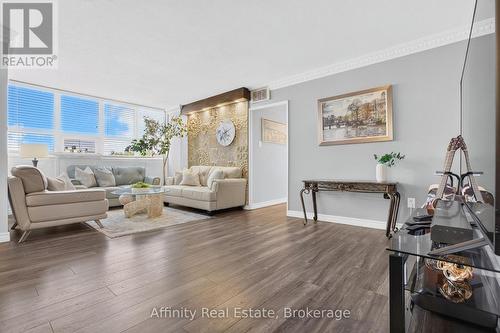 808 - 2323 Confederation Parkway, Mississauga, ON 
