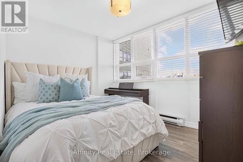 808 - 2323 Confederation Parkway, Mississauga, ON 