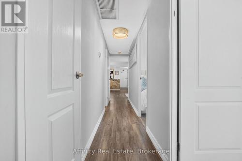 808 - 2323 Confederation Parkway, Mississauga, ON 