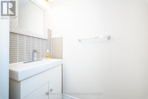 33 Titan Drive, Hamilton, ON 