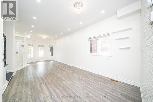 33 Titan Drive, Hamilton, ON 