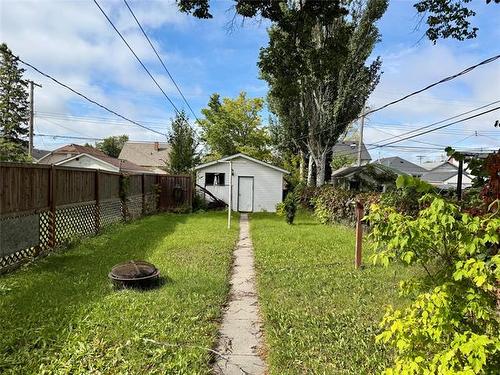 646 Minto St, Winnipeg, MB 