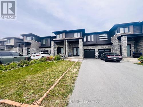 7377 MARVEL DRIVE , Niagara Falls, Ontario L2H 3V5 2