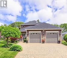 44 SHIRLEA BOULEVARD Georgina, ON L4P 1K9