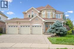 517 TOPPER WOODS Crescent  Kitchener, ON N2P 2Y4
