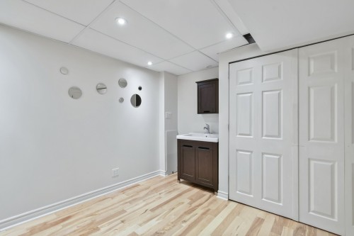Rangement - 38 Av. De Bruyères, Lorraine, QC 