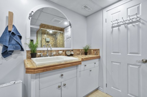 Salle de bains - 38 Av. De Bruyères, Lorraine, QC 