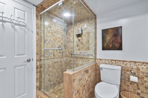 Salle de bains - 38 Av. De Bruyères, Lorraine, QC 