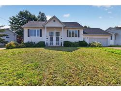 124-126 Bahama ST Dieppe, NB E1A 7X7