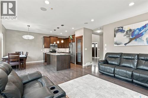 411 Hastings Crescent, Saskatoon, SK 