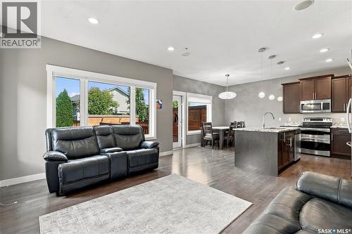 411 Hastings Crescent, Saskatoon, SK 