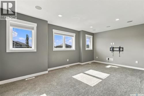 411 Hastings Crescent, Saskatoon, SK 