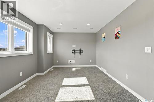 411 Hastings Crescent, Saskatoon, SK 