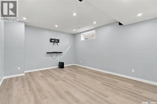 411 Hastings Crescent, Saskatoon, SK 