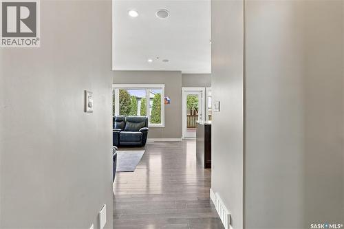 411 Hastings Crescent, Saskatoon, SK 