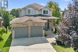 46 PAULSTOWN CRESCENT Guelph (Clairfields/Hanlon Business Park), ON N1G 5H7