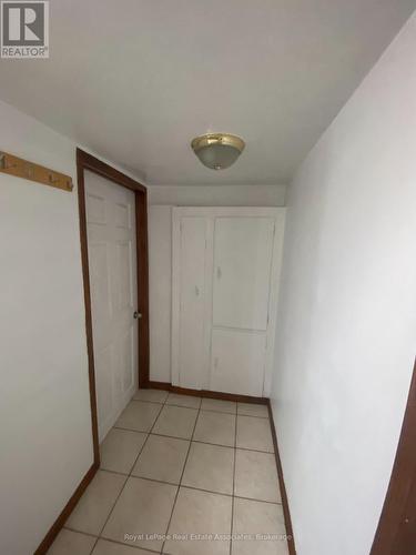 LOWER - 97 OAK PARK AVENUE , Toronto, Ontario M4C 4M6 3