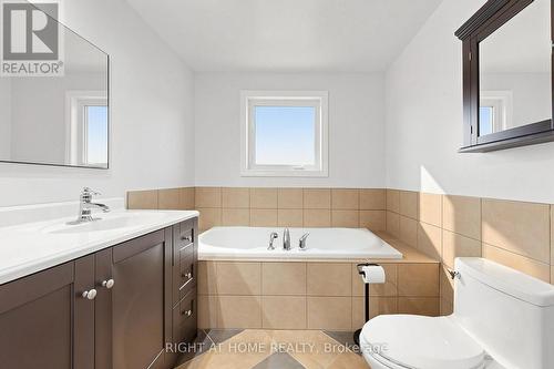 Main washroom double vanity, separate soak tub - 159 Meaford Drive, Waterloo, ON 