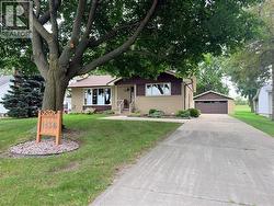 1436 ST.CLAIR PARKWAY St Clair, ON N0N 1H0
