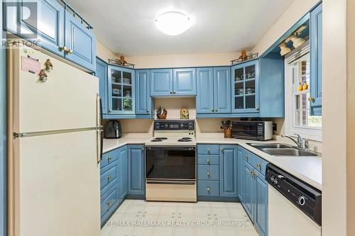 22 St Lawrence Court, Augusta, ON 