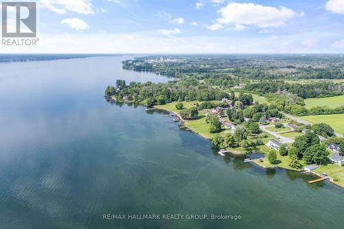 22 St Lawrence Court, Augusta, ON 