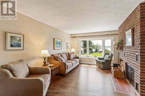 22 St Lawrence Court, Augusta, ON 