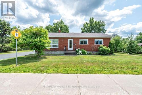 13 Herman Street, Petawawa, ON 