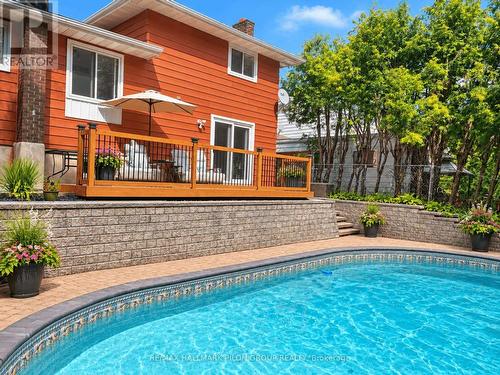 16 Eastpark Drive, Ottawa, ON 