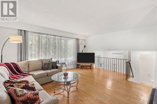 16 Eastpark Drive, Ottawa, ON 