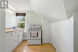 Suite 3 kitchen - 