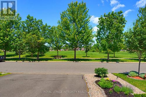173 Silvermoon Crescent, Ottawa, ON 