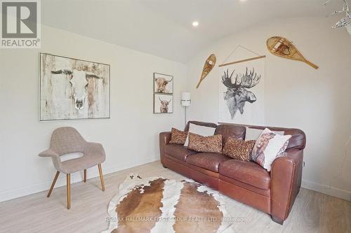 Outdoor Enclosed Entertainment Lounge - 33 Deerfield Drive, Hamilton Township, ON 