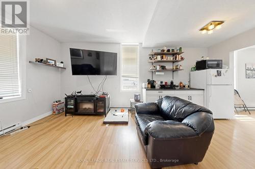 39 Arthur Street, Woolwich, ON 