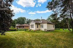 1412 OLD YORK ROAD  Burlington, ON L7P 4Z5